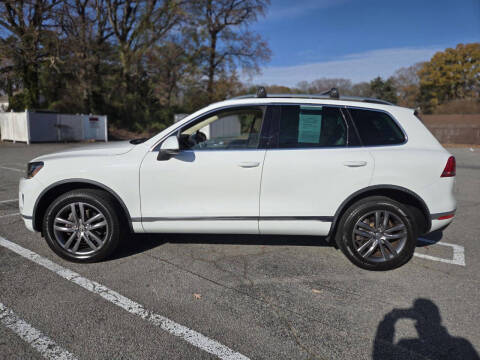 2016 Volkswagen Touareg VR6 Lux