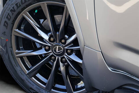 2025 Lexus LX 700h F SPORT Handling