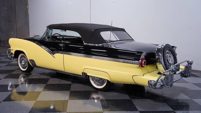 1956 Ford Fairlane