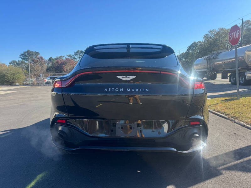 2021 Aston Martin DBX