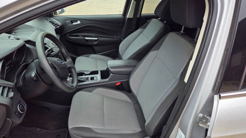 2017 Ford Escape SE - Photo 10