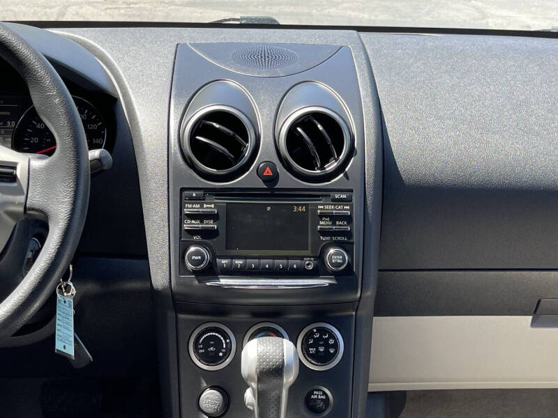 2012 Nissan Rogue S