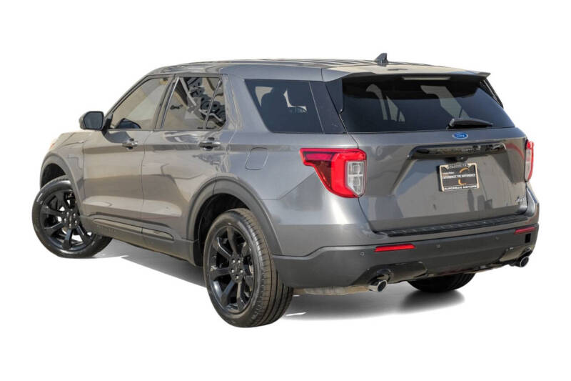 2022 Ford Explorer ST-Line