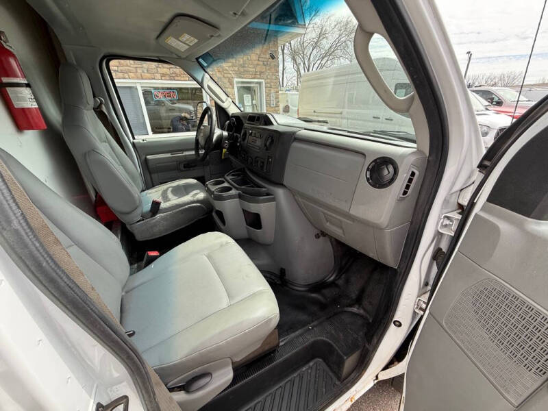 2017 Ford E-Series E-450 SD