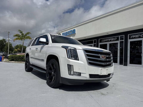2018 Cadillac Escalade Luxury