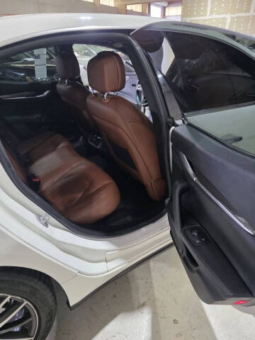 2015 Maserati Ghibli