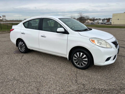 2014 Nissan Versa 1.6 SV