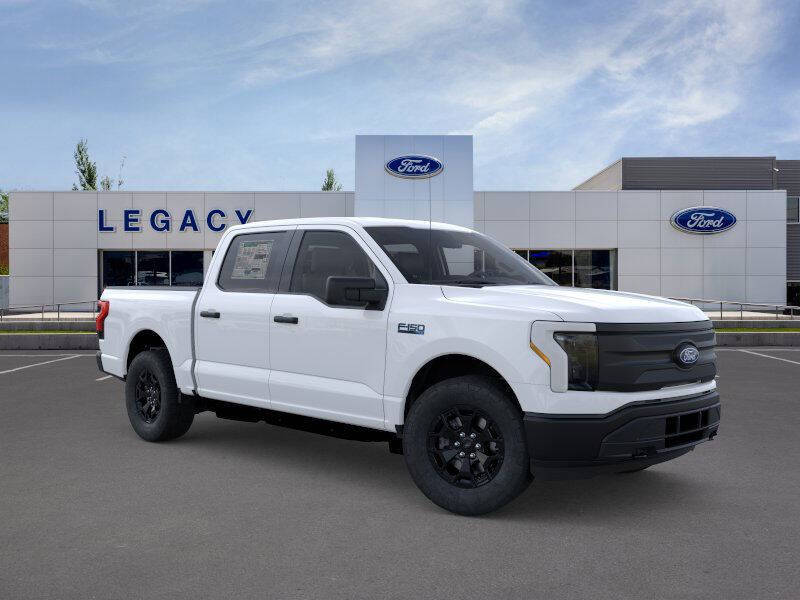 2025 Ford F-150 Lightning Pro