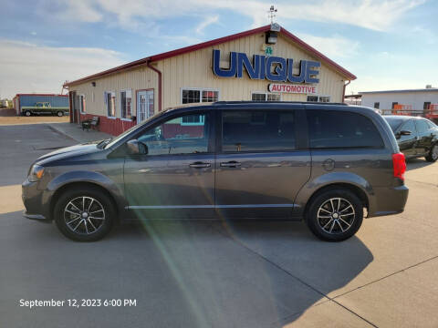 2018 Dodge Grand Caravan for sale at UNIQUE AUTOMOTIVE "BE UNIQUE" in Garden City KS