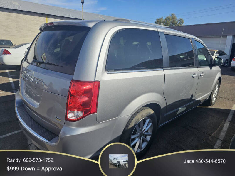 2019 Dodge Grand Caravan SXT photo 3