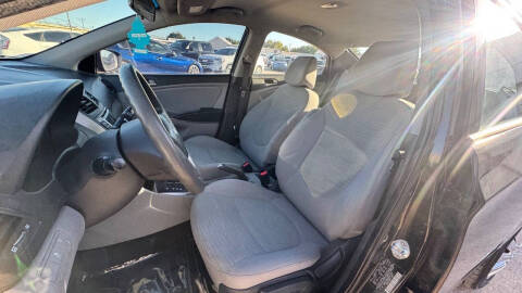 2017 Hyundai Accent SE