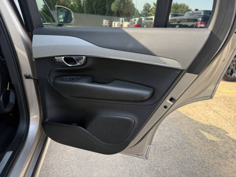 2023 Volvo XC90 B5 Core