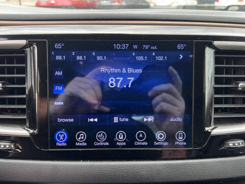 2017 Chrysler Pacifica Touring-L