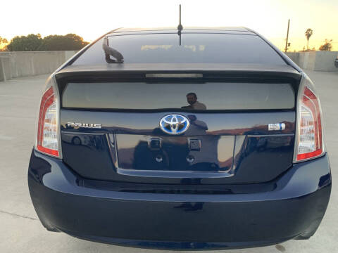2014 Toyota Prius Two