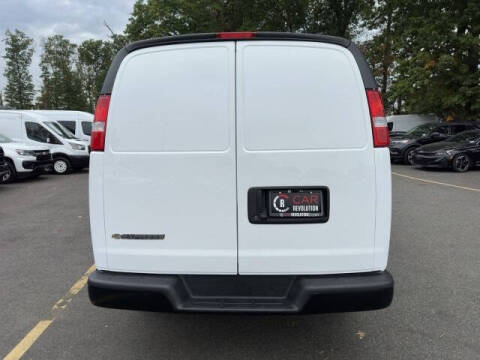 2023 Chevrolet Express 2500