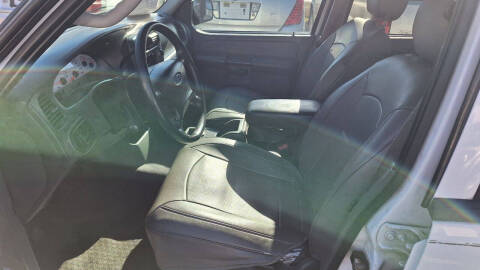 2005 Ford Explorer Sport Trac XLT