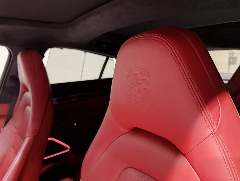 2017 Porsche Panamera Turbo