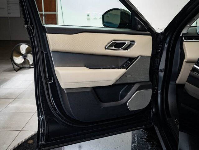 2022 Land Rover Range Rover Velar P250 R-Dynamic S