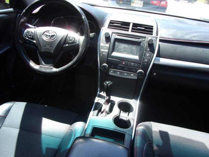 Image 7 of 2016 Toyota Camry SE