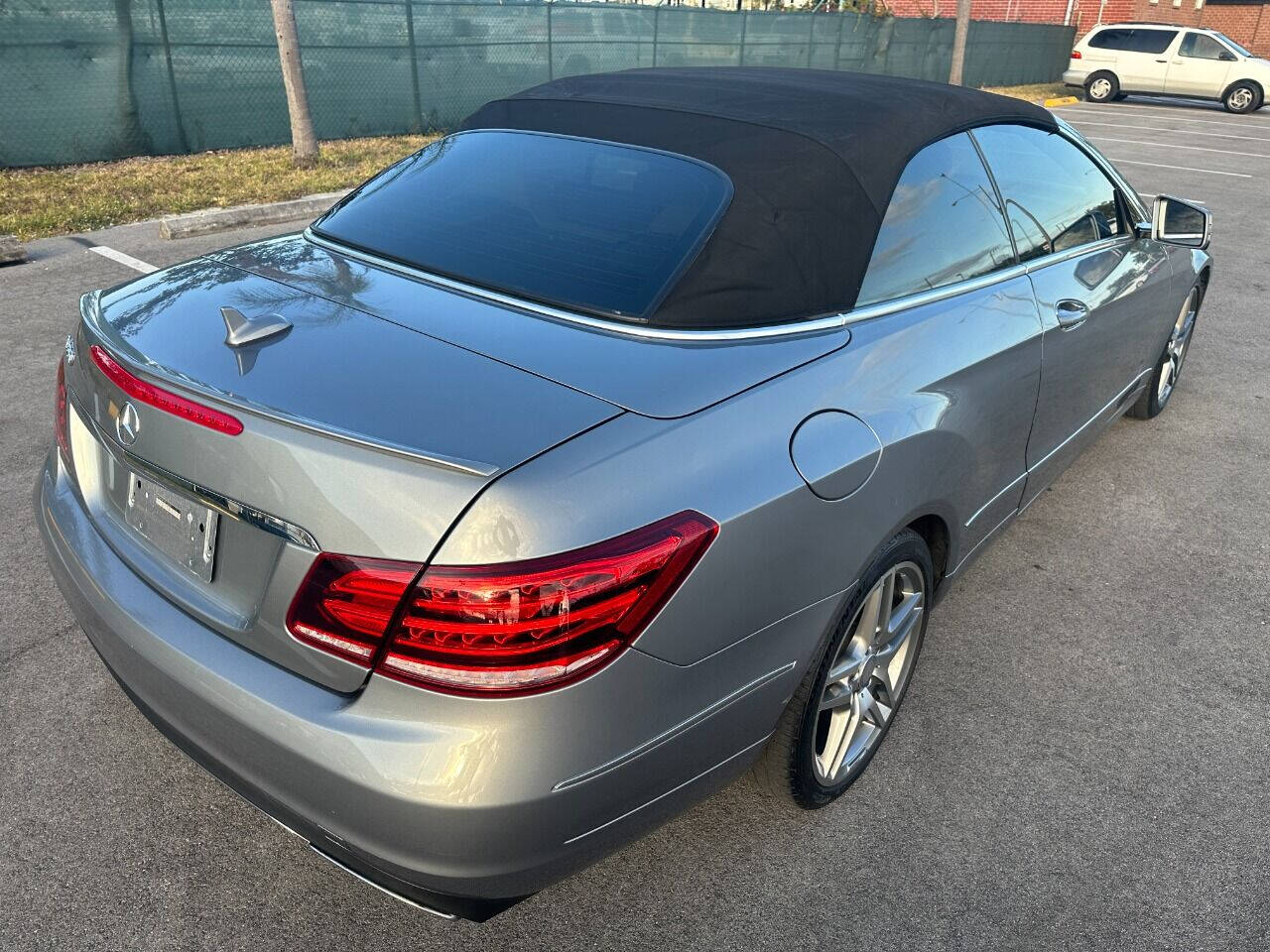 2014 Mercedes-Benz E-Class Convertible - $21,900