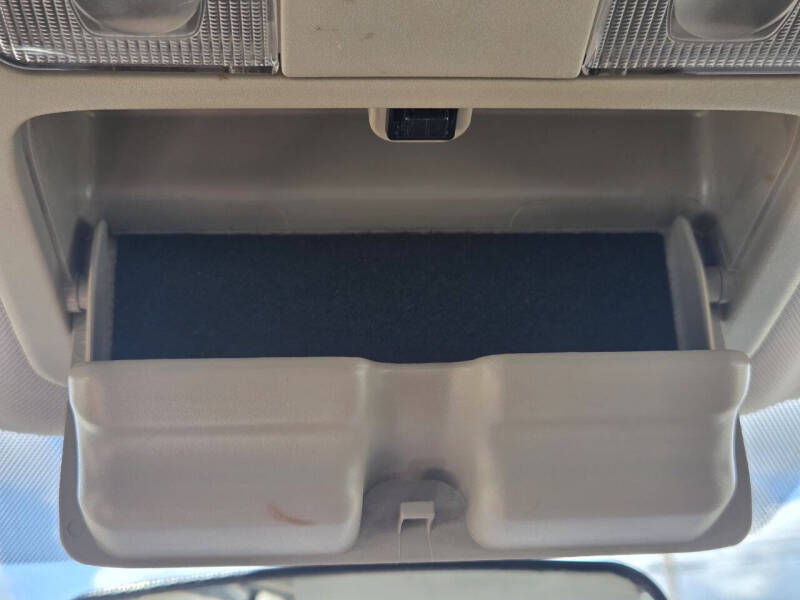 2012 Nissan Versa 1.8 SL