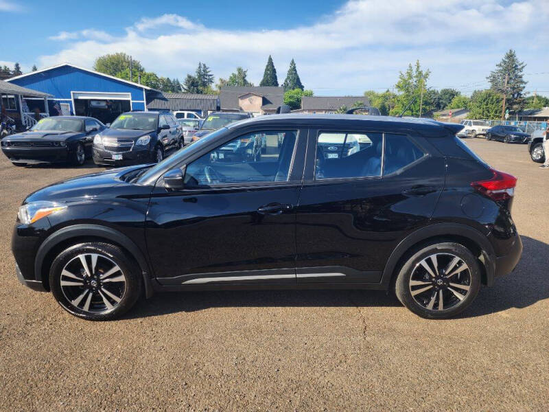 2020 Nissan Kicks SR