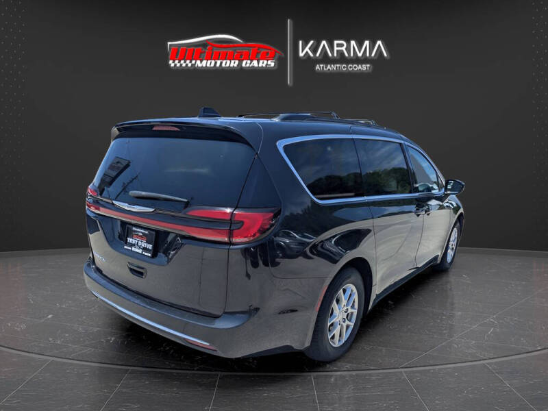 2022 Chrysler Pacifica Touring L