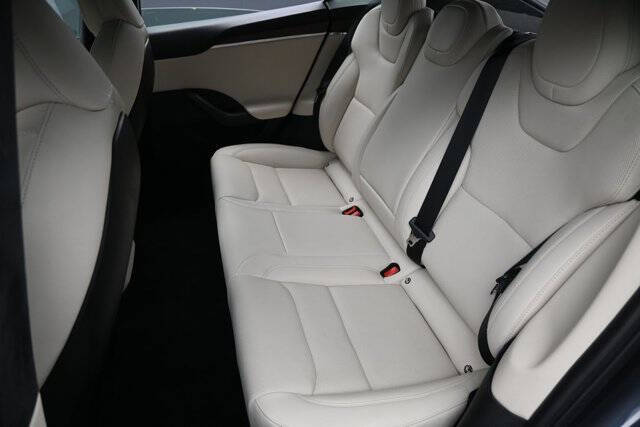 2022 Tesla Model S