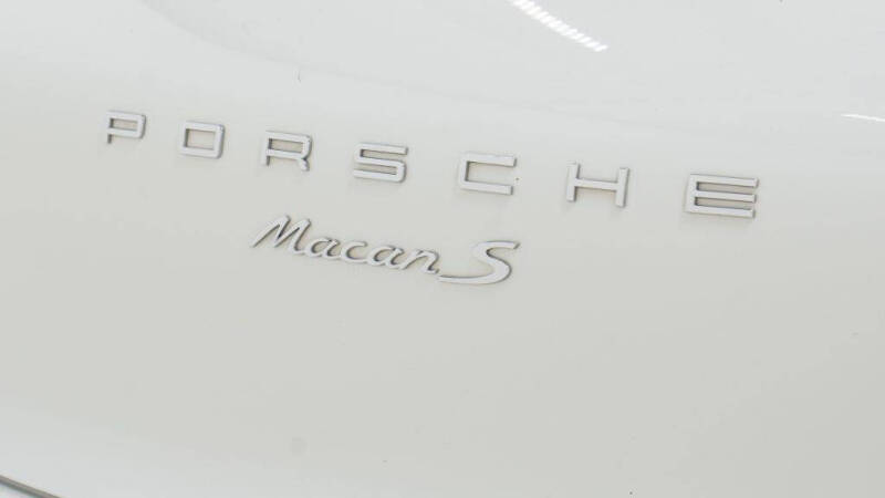 2015 Porsche Macan S