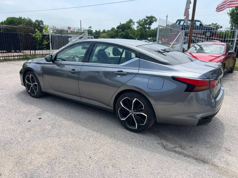 2024 Nissan Altima 2.5 SR