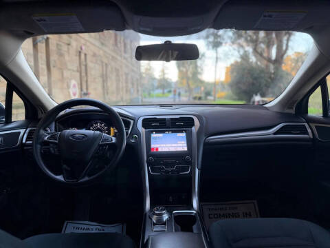 2018 Ford Fusion SE