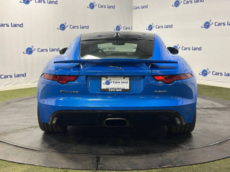 2019 Jaguar F-TYPE P300