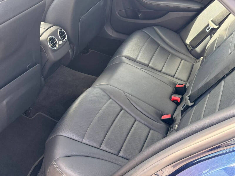 2016 Mercedes-Benz C-Class