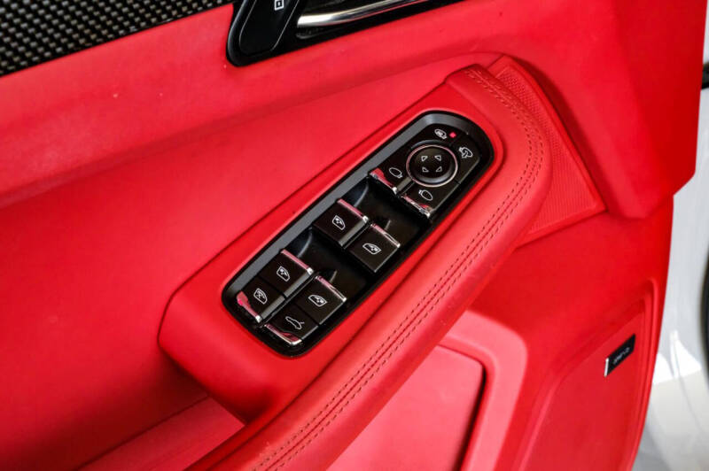 2021 Porsche Macan GTS