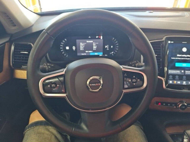 2023 Volvo XC90 B6 Plus Bright Theme 7P