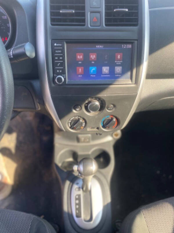 2019 Nissan Versa SV