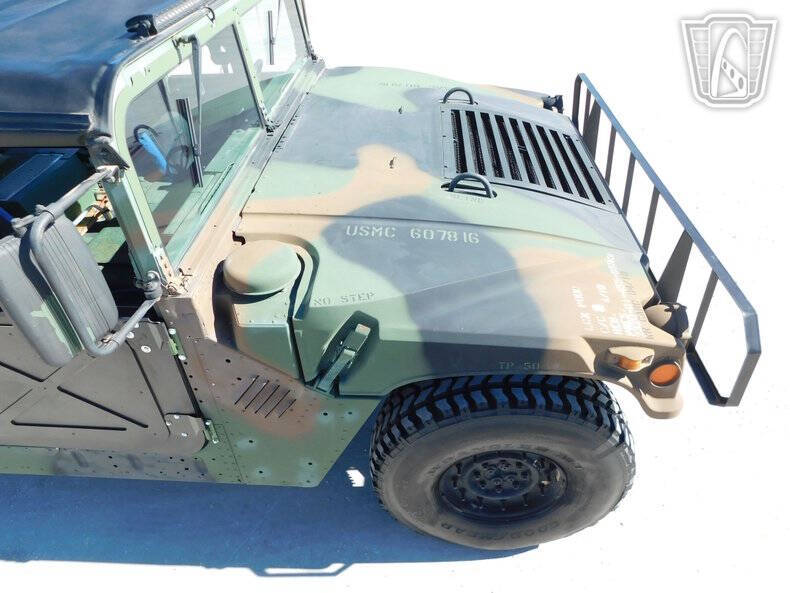 2002 AM General M1123