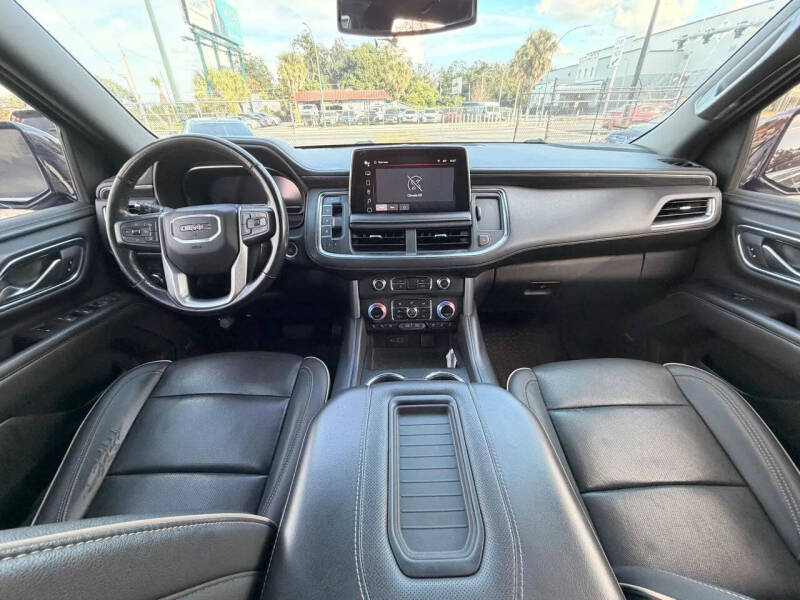 2022 GMC Yukon XL SLT