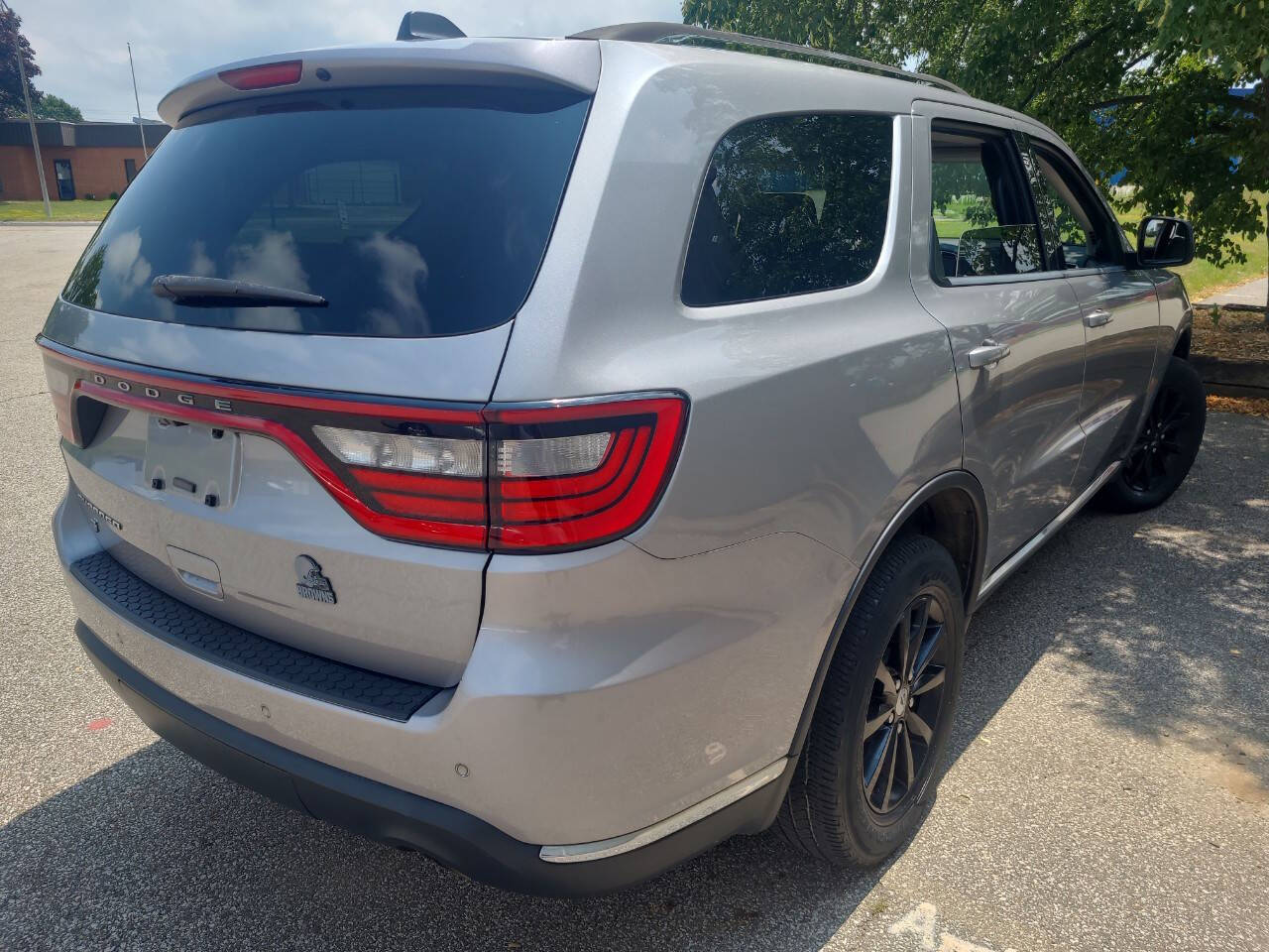 View vehicle photo 5