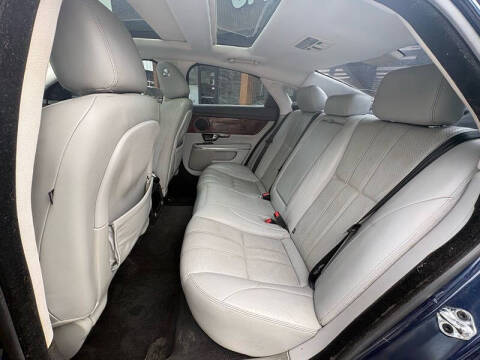 2011 Jaguar XJ
