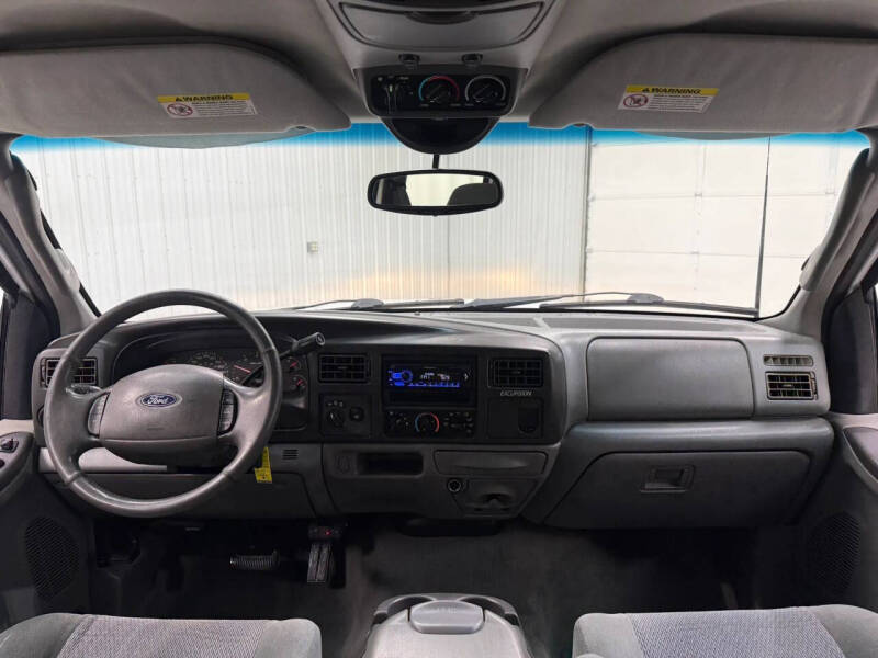 2003 Ford Excursion XLT
