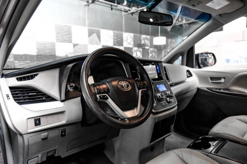 2017 Toyota Sienna