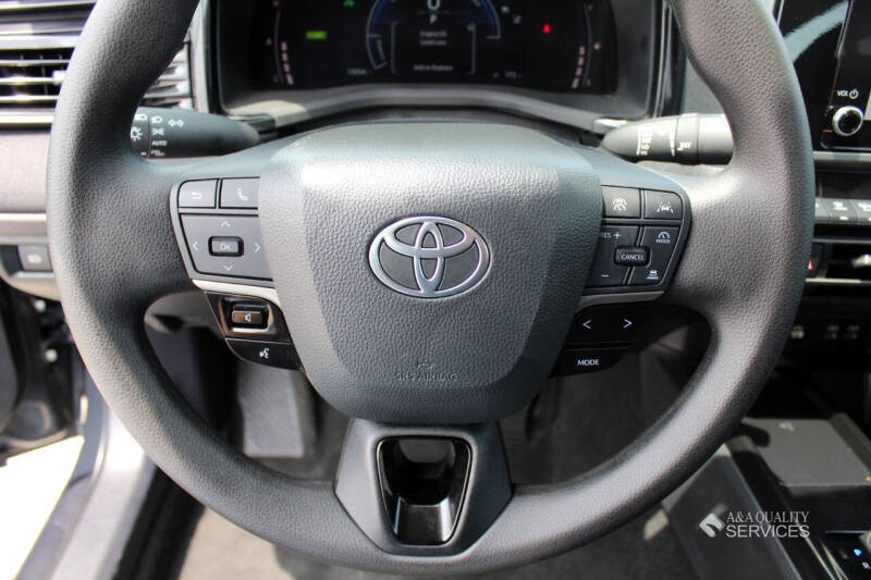 2025 Toyota Camry LE