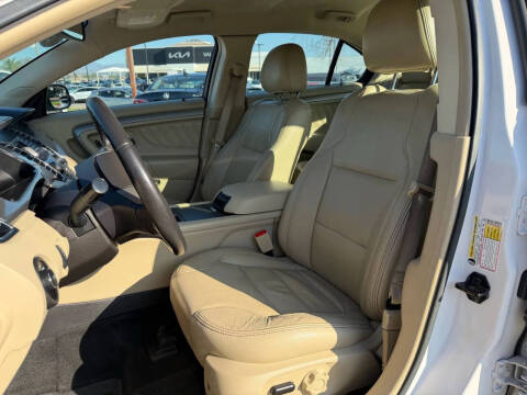 2016 Ford Taurus SEL