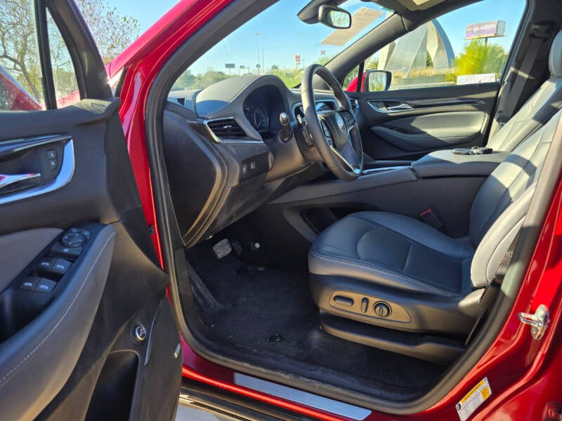 2023 Buick Enclave Essence