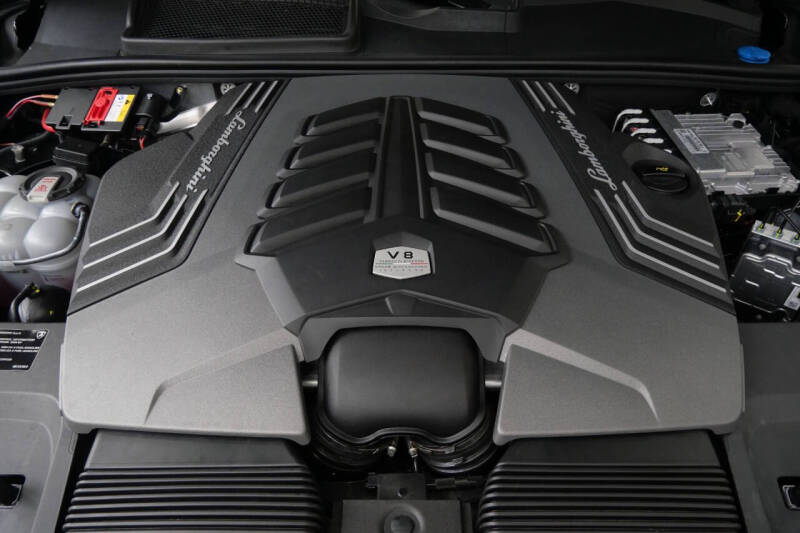 2023 Lamborghini Urus S