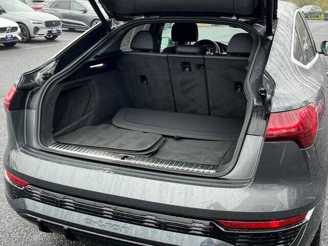 2024 Audi Q8 Sportback e-tron quattro Premium Plus S line