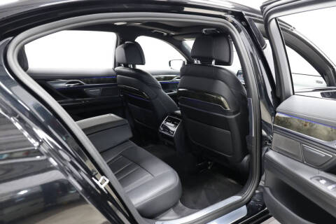 2021 BMW 7 Series 740i