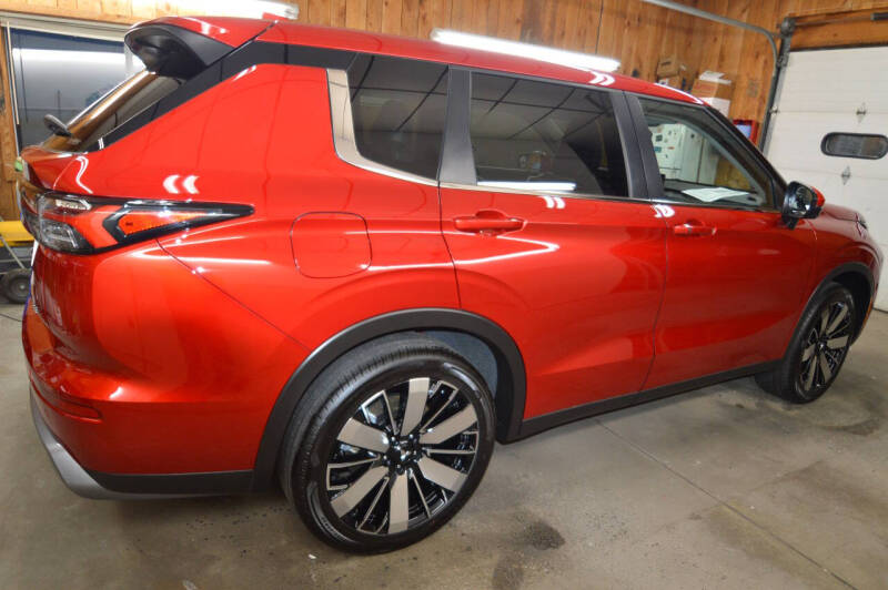 2025 Mitsubishi Outlander SE