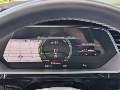 2021 Audi e-tron quattro Premium